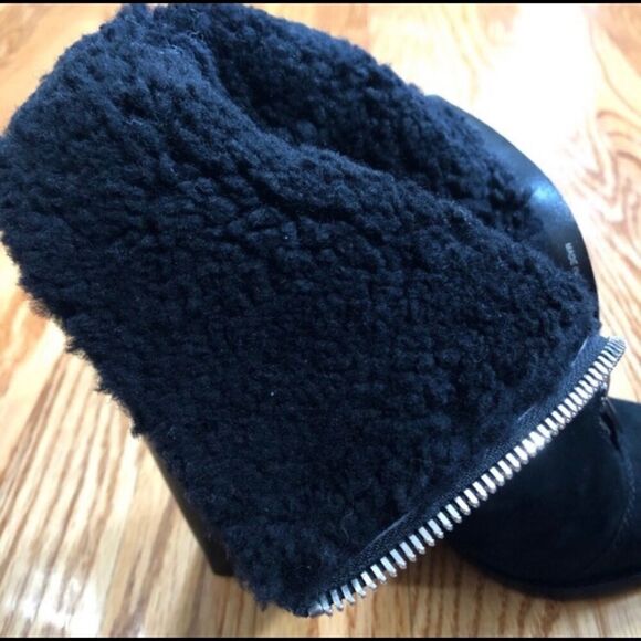 Marc by Marc Jacobs Half Moon Shearling Boot - Picture 3 of 8